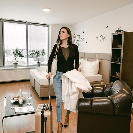Flora Cozy Apartment Bratislava Luaran gambar