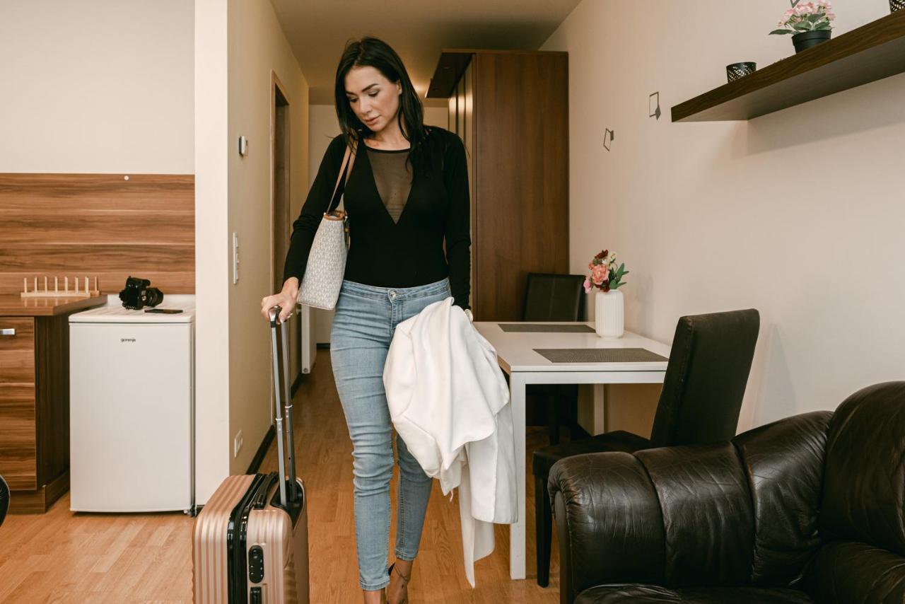 Flora Cozy Apartment Bratislava Luaran gambar