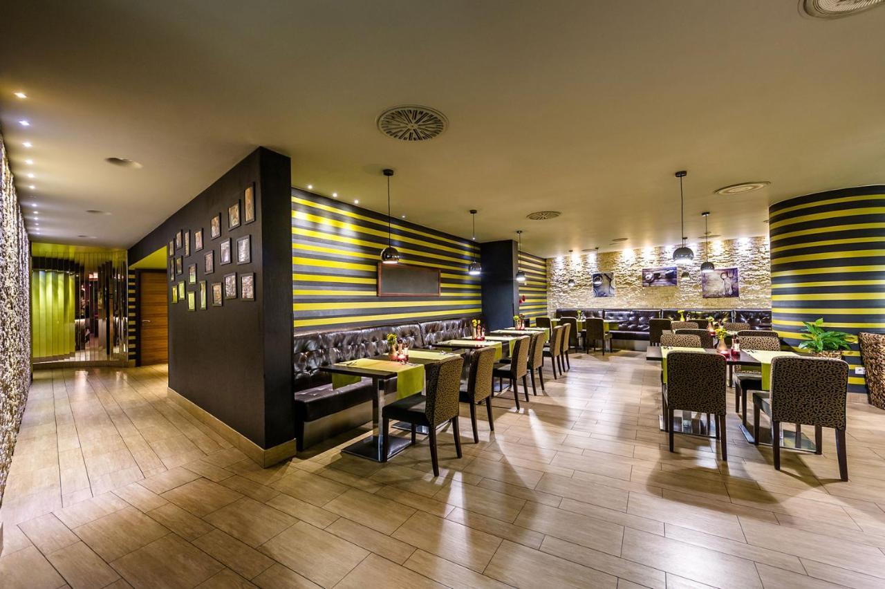 Flora Cozy Apartment Bratislava Luaran gambar